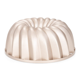 MOLDE DE ALUMÍNIO FUNDIDO PATISSE - 3 "BUNDT" 24 CM