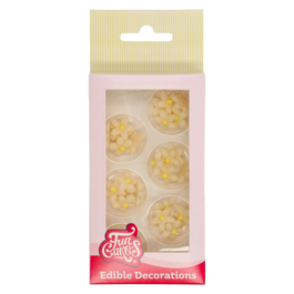 [P. CADUC.] DECORAES DE MARZIPAN FUNCAKES - CRISNTEMOS (BRANCO/AMARELO)