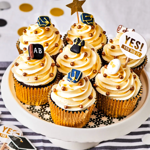 DECORAES EM ACAR FUNCAKES - GRADUAO