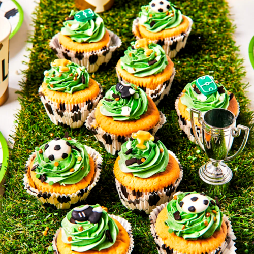 DECORAES EM ACAR FUNCAKES - FUTEBOL